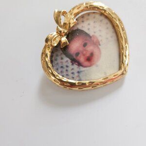 photo brooch put your own pic inside
